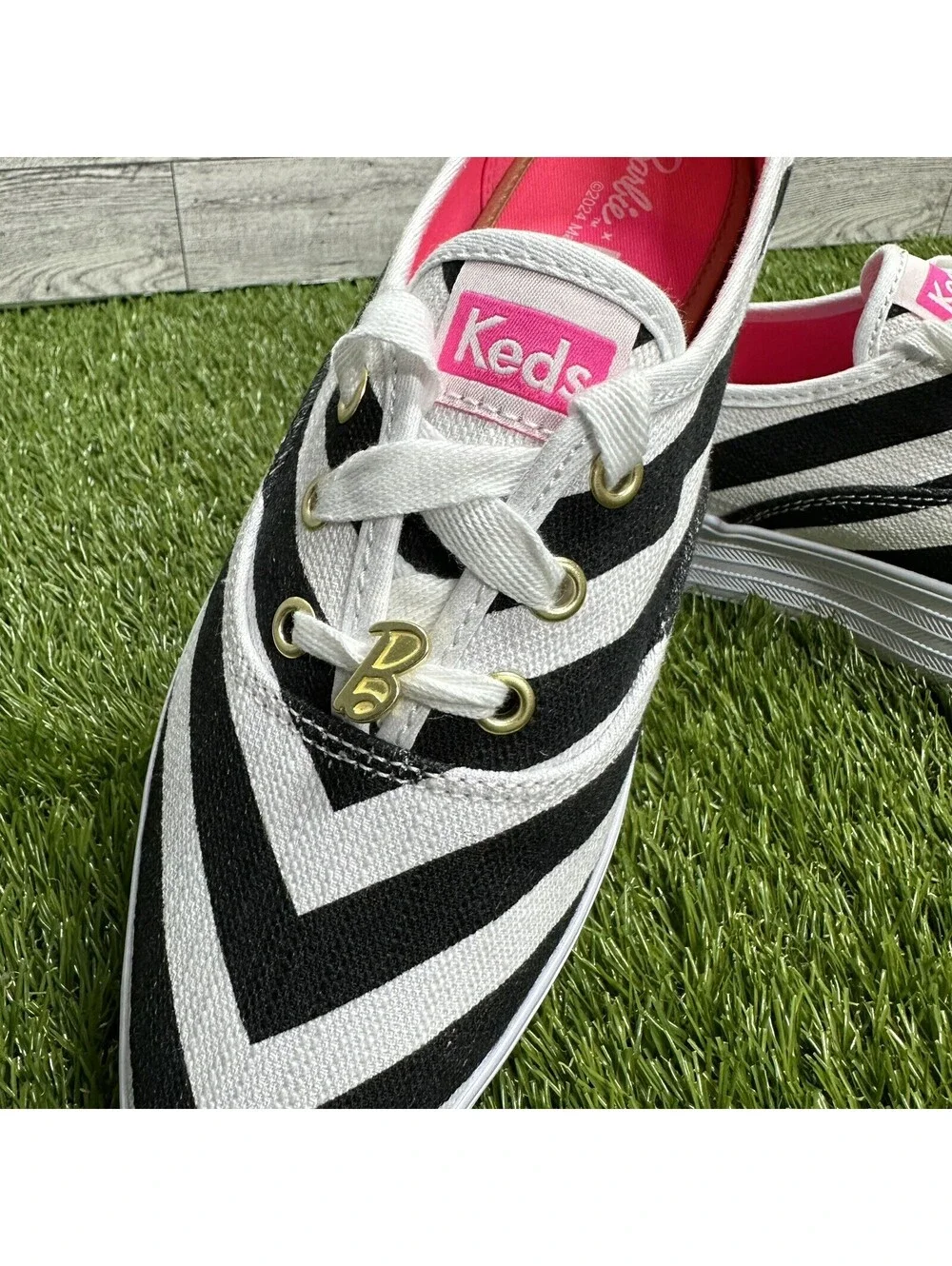 Keds x Barbie Point Striped Canvas Lace Up Black/White Size 8 EUC
